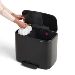 Brabantia Bo Pedaalemmer 11 + 23 L - Zwart 31 Brabantia Bo Pedaalemmer 11 + 23 L - Zwart -Brabantia 10106083