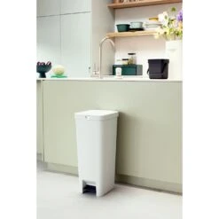 Brabantia StepUp Pedaalemmer 40 Liter Light Grey 8 Brabantia StepUp Pedaalemmer 40 Liter Light Grey -Brabantia 102 0009 3 1