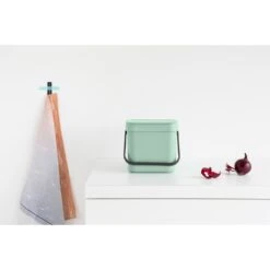Brabantia Sort & Go Afvalemmer 6 Liter Jade Green -Brabantia 102 1768 3 1