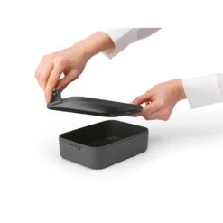 Brabantia Make En Take Lunchbox Medium Donkergrijs 8 Brabantia Make En Take Lunchbox Medium Donkergrijs -Brabantia 102 2520 3 1