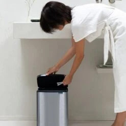 Brabantia Bo Afvalemmer 12 L - Matt Steel FPP 24 Brabantia Bo Afvalemmer 12 L - Matt Steel FPP -Brabantia 10713189