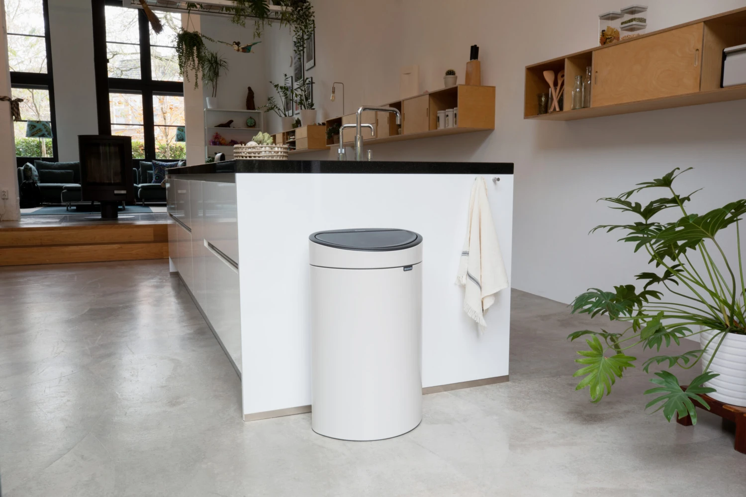 Brabantia Touch Bin Prullenbak 40 Liter 4 Brabantia Touch Bin Prullenbak 40 Liter - Afbeelding 4