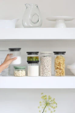 Brabantia Voorraadbussen Glas 3-pack 11 Brabantia Voorraadbussen Glas 3-pack -Brabantia 512743 01 3 EnvironmentImage a78af39d88