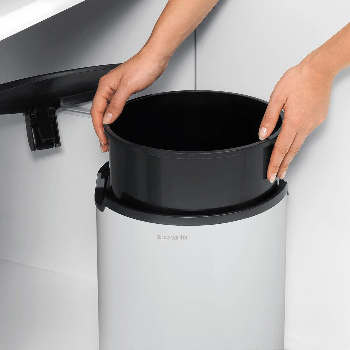 Brabantia Built-In Bin Afvalemmer 15 Liter 11 Brabantia Built-In Bin Afvalemmer 15 Liter - Afbeelding 11